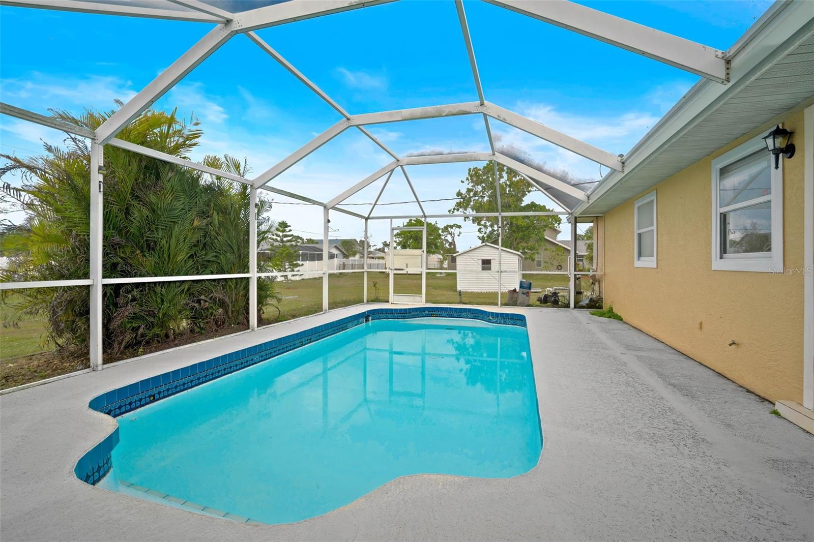 3255 LAKE VIEW BLVD, PORT CHARLOTTE, FL, 33948