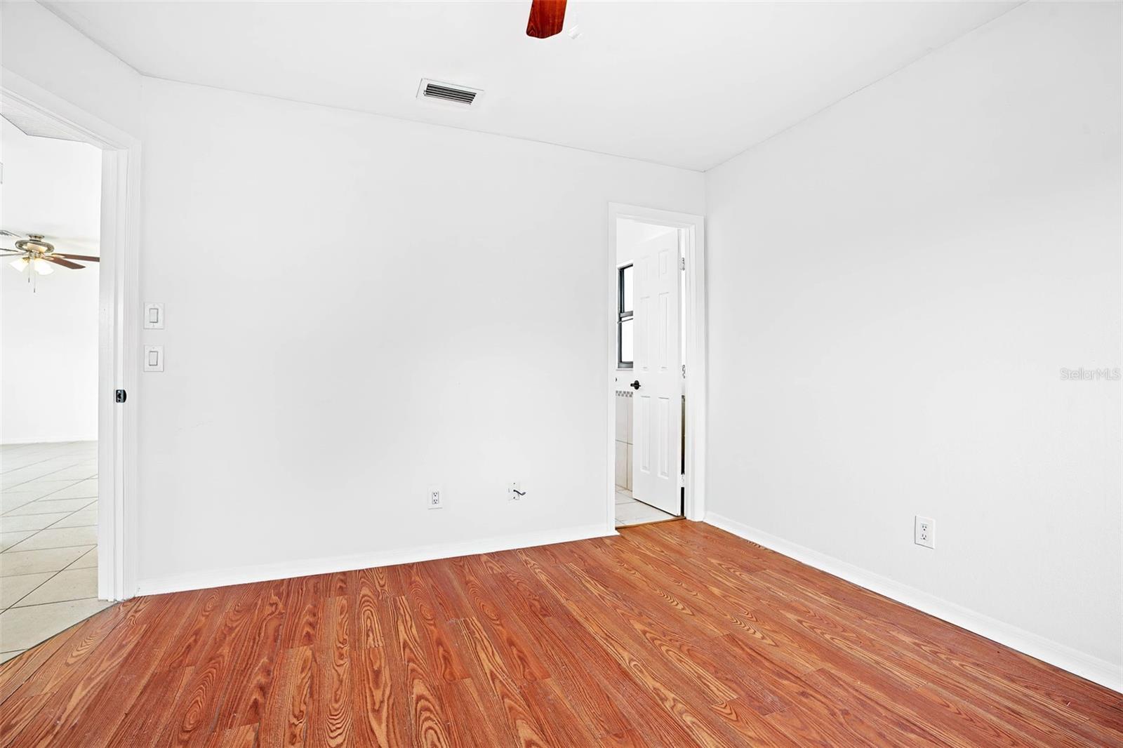 3255 LAKE VIEW BLVD, PORT CHARLOTTE, FL, 33948