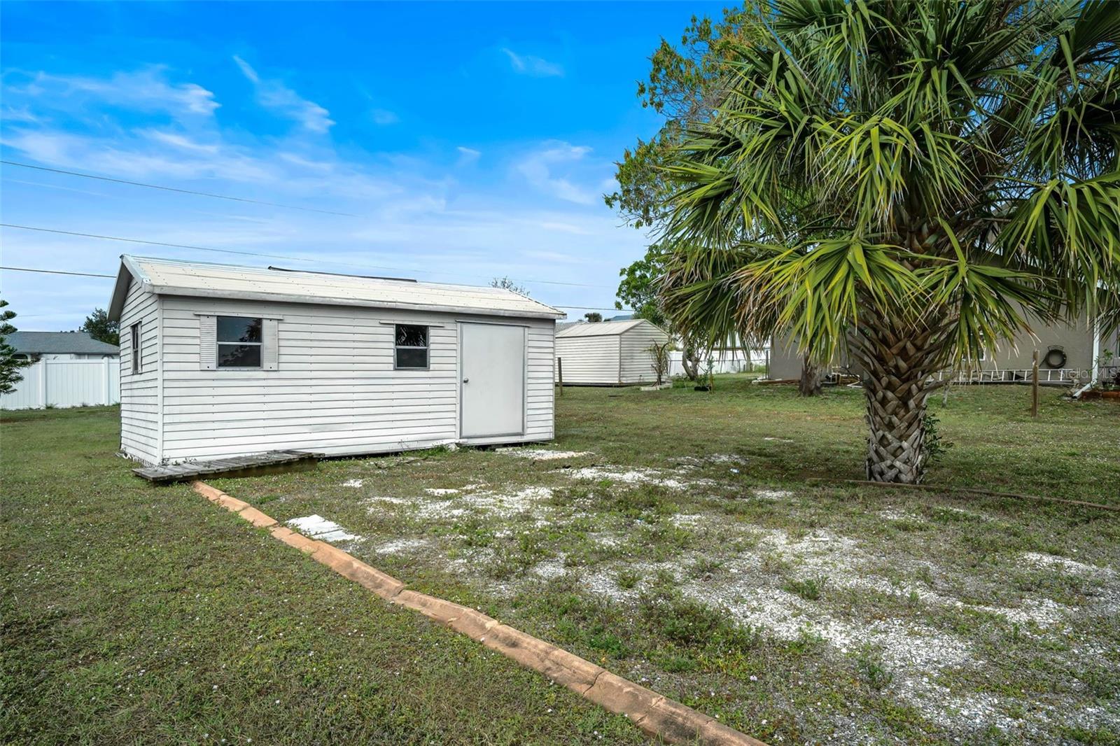 3255 LAKE VIEW BLVD, PORT CHARLOTTE, FL, 33948