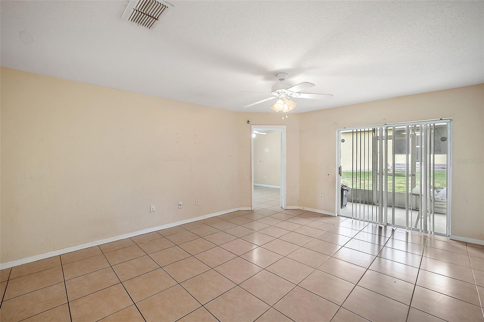 2613-2615 HOLLOW LN, LEESBURG, FL, 34748