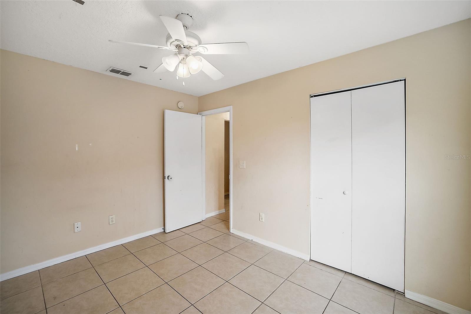 2613-2615 HOLLOW LN, LEESBURG, FL, 34748