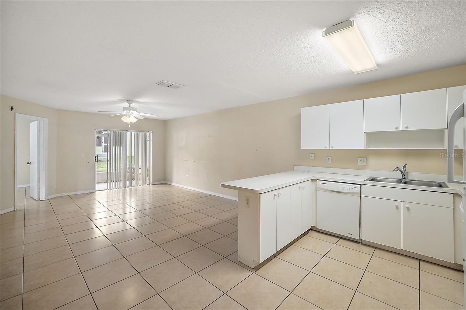 2613-2615 HOLLOW LN, LEESBURG, FL, 34748
