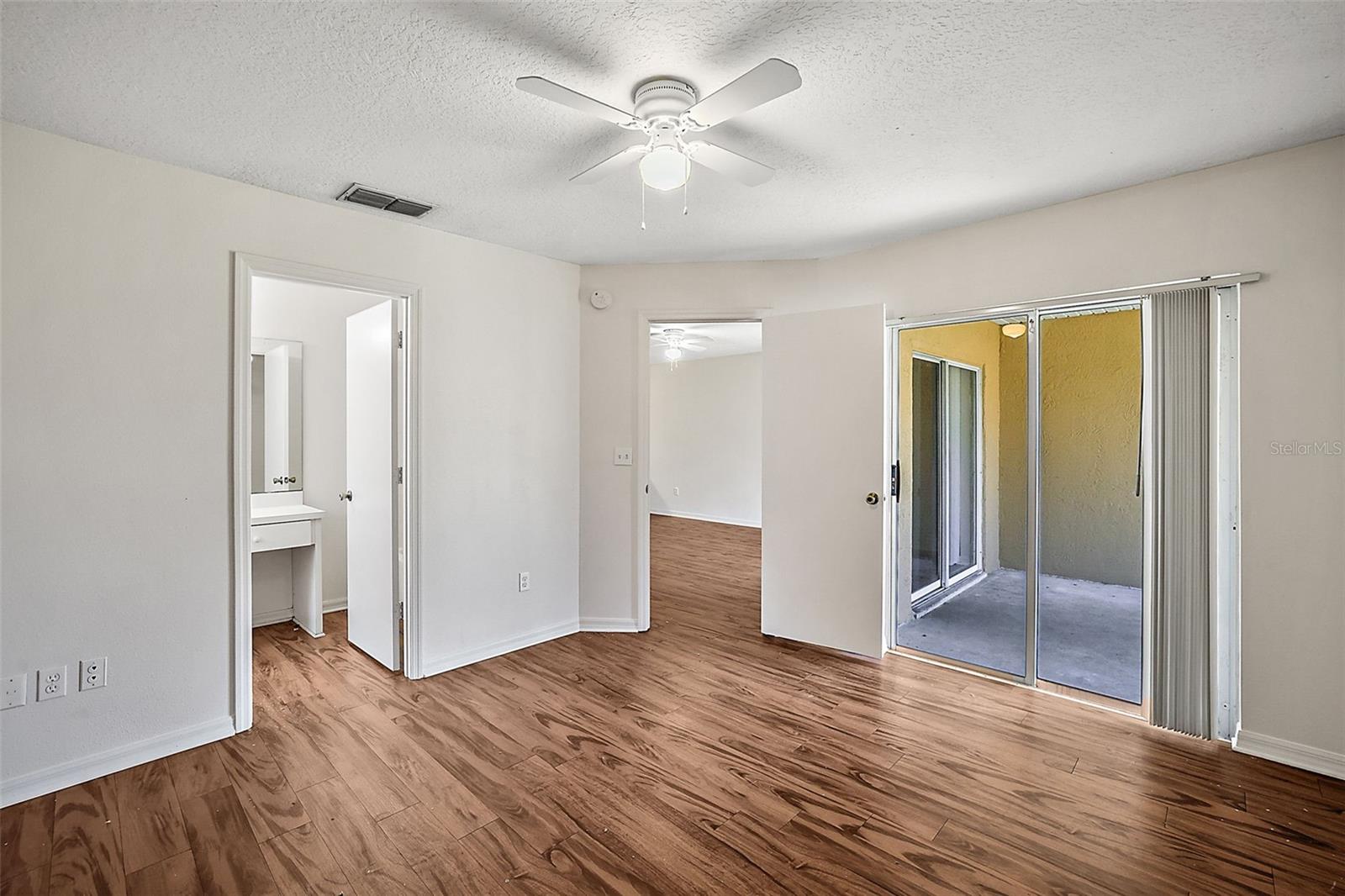2613-2615 HOLLOW LN, LEESBURG, FL, 34748