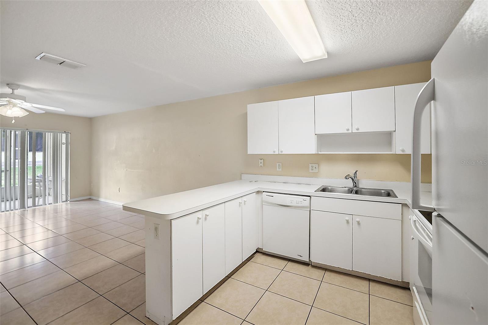 2613-2615 HOLLOW LN, LEESBURG, FL, 34748