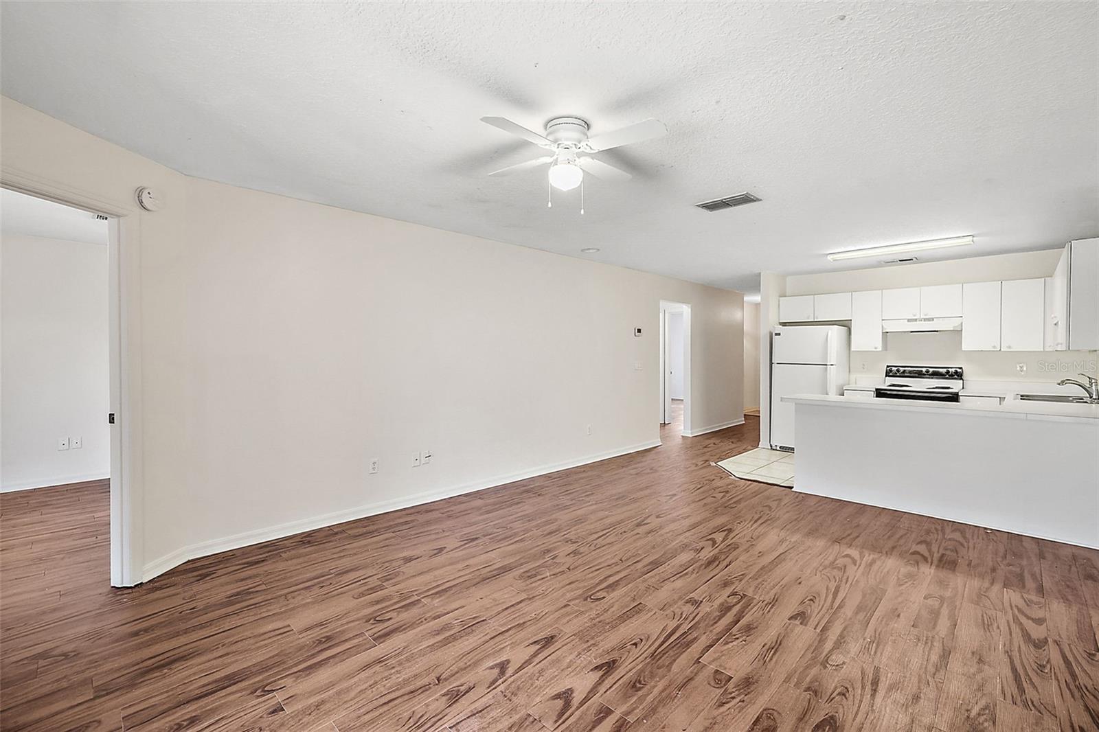 2613-2615 HOLLOW LN, LEESBURG, FL, 34748