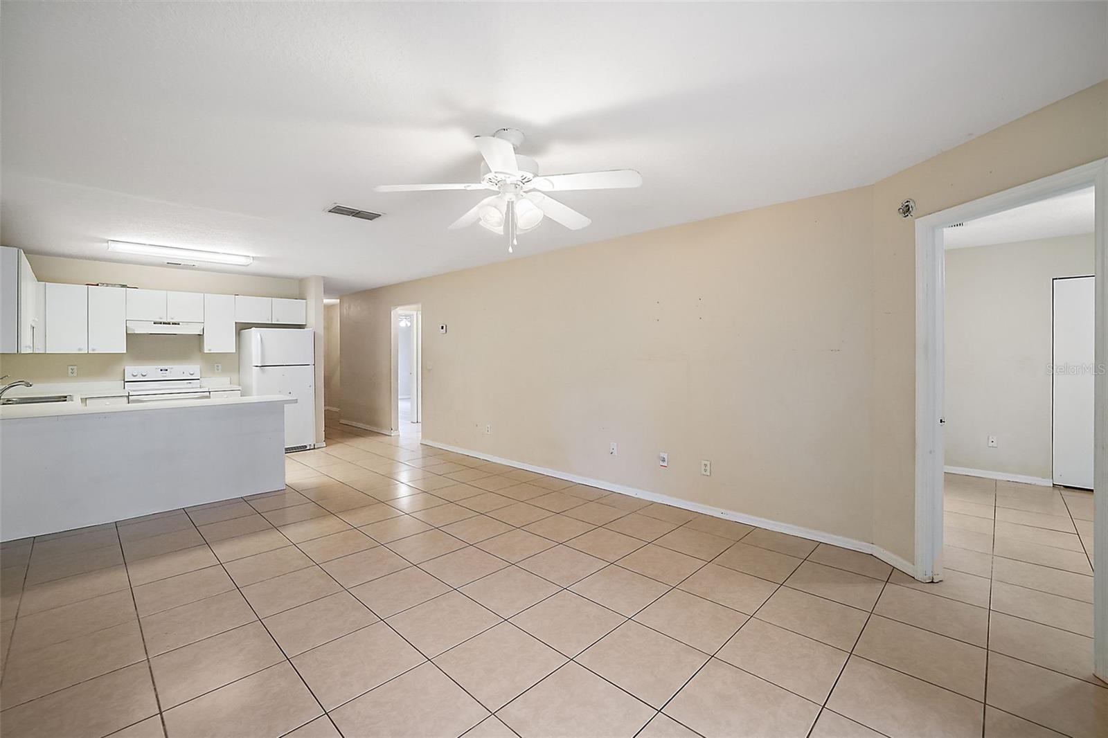 2613-2615 HOLLOW LN, LEESBURG, FL, 34748