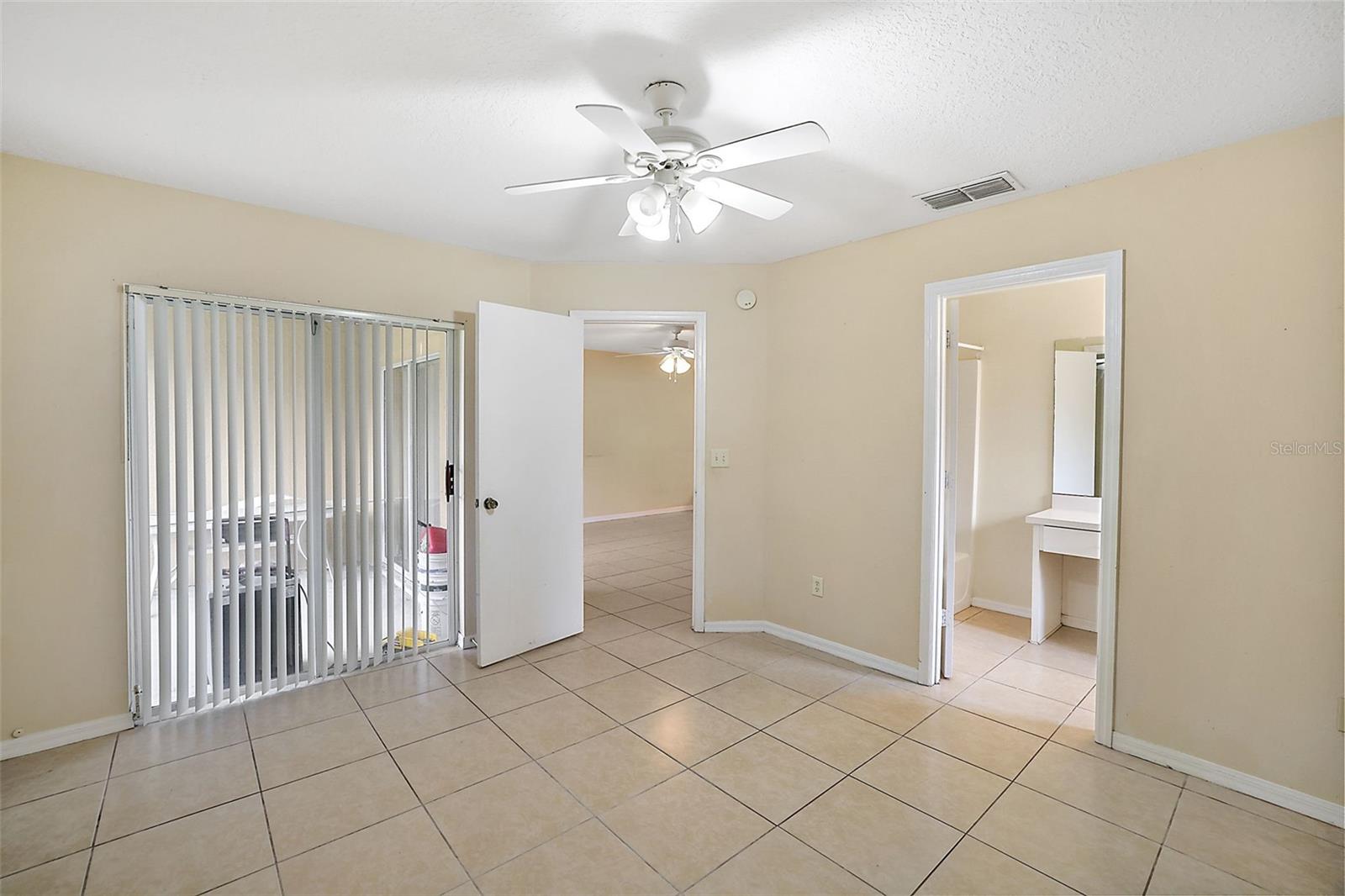 2613-2615 HOLLOW LN, LEESBURG, FL, 34748