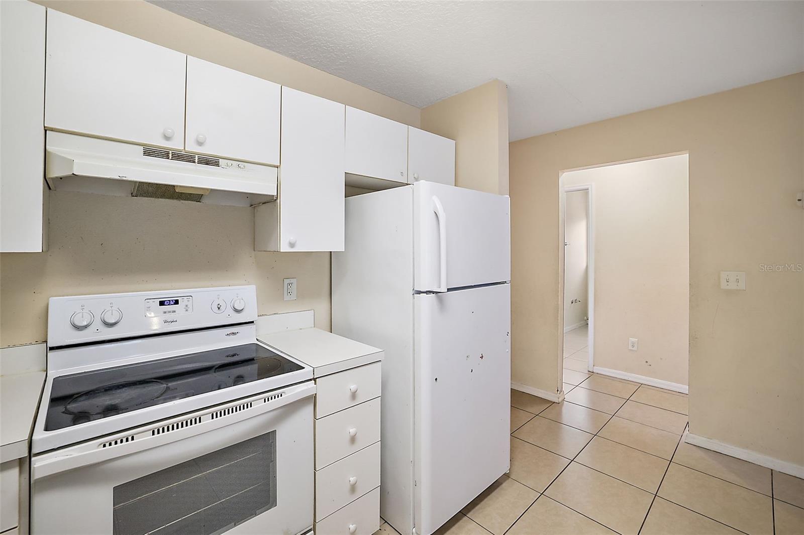 2613-2615 HOLLOW LN, LEESBURG, FL, 34748