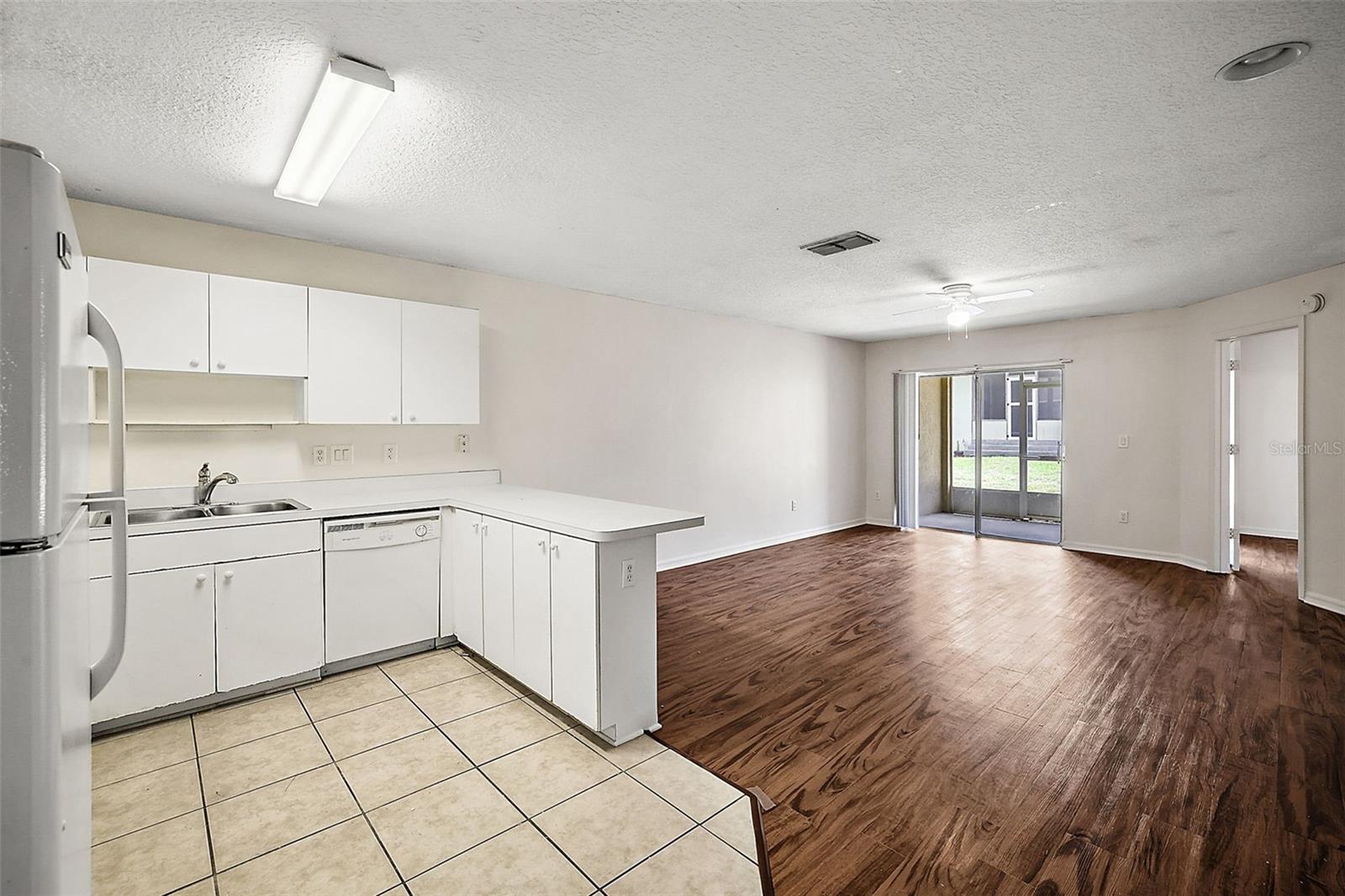 2613-2615 HOLLOW LN, LEESBURG, FL, 34748