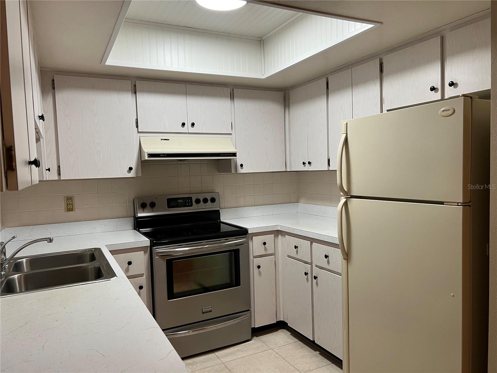 2251 SPRUCE LN #A, PALM HARBOR, FL, 34684
