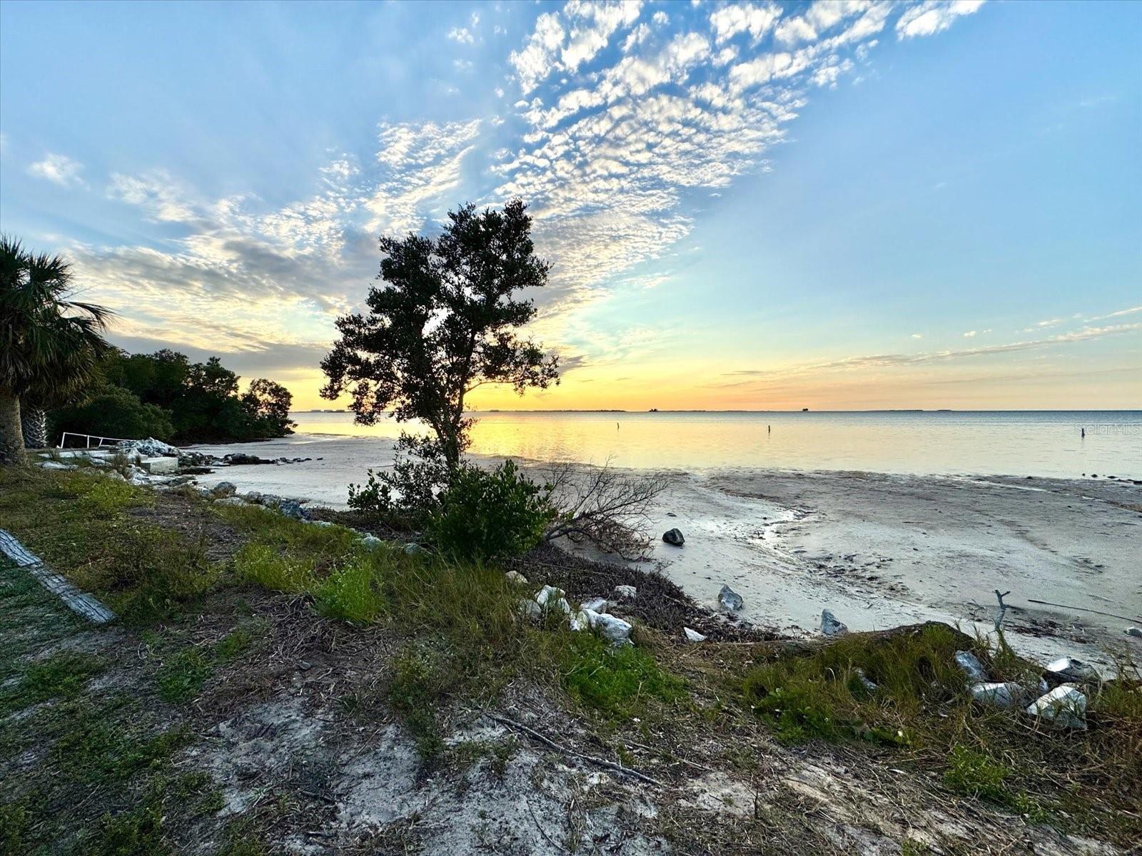 608 FLORIDA BLVD, CRYSTAL BEACH, FL, 34681