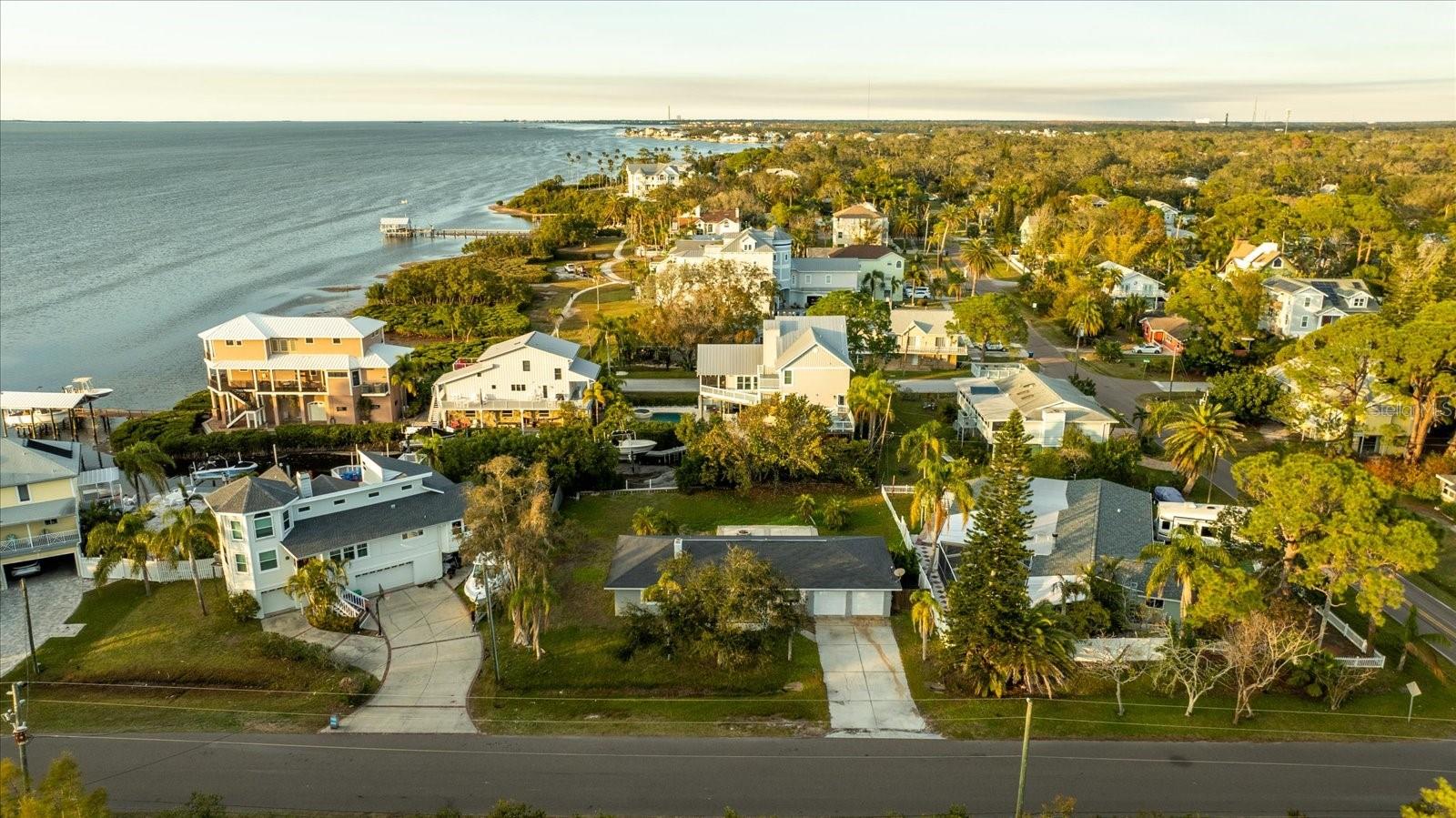 608 FLORIDA BLVD, CRYSTAL BEACH, FL, 34681