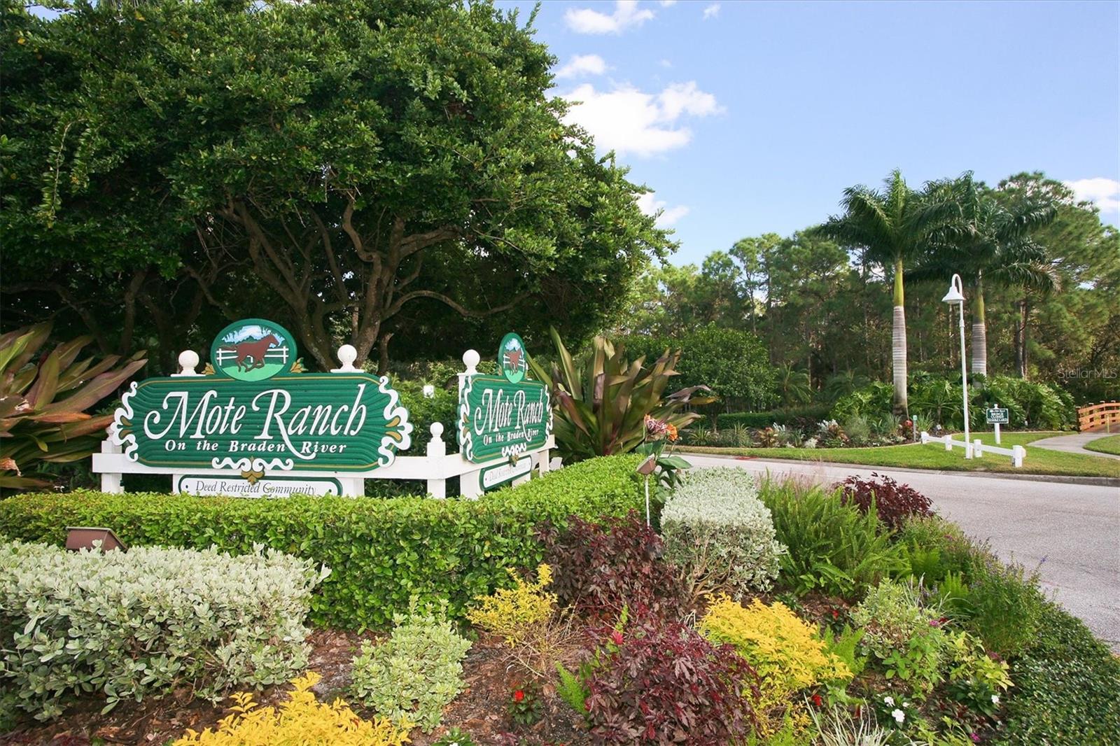 5857 CARRIAGE DR, SARASOTA, FL, 34243