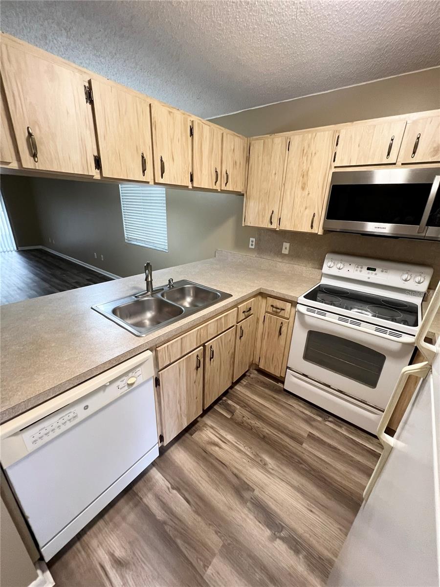 39132 COUNTY ROAD 54 #2080, ZEPHYRHILLS, FL, 33542