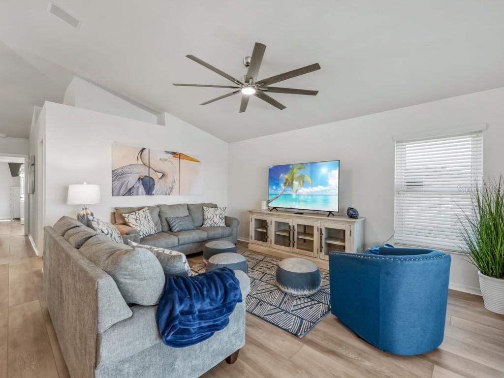 233 EL DORADO PKWY W, CAPE CORAL, FL, 33914
