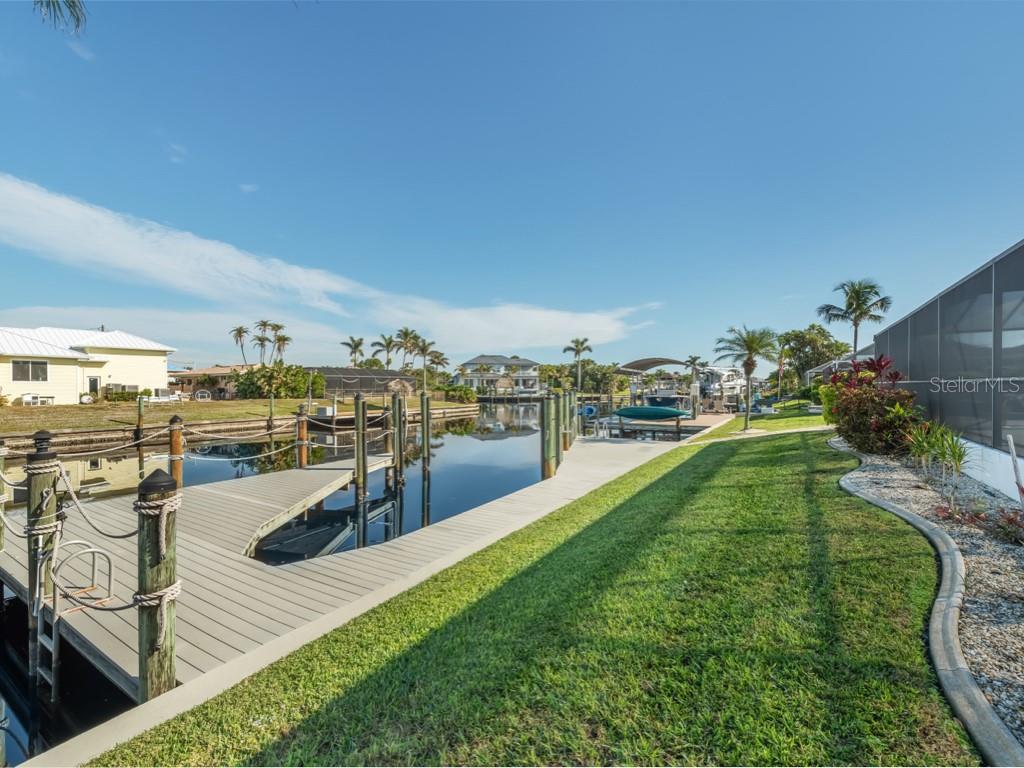 233 EL DORADO PKWY W, CAPE CORAL, FL, 33914