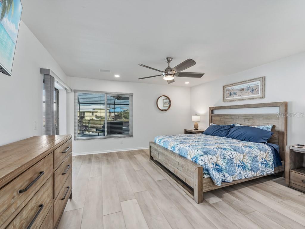 233 EL DORADO PKWY W, CAPE CORAL, FL, 33914