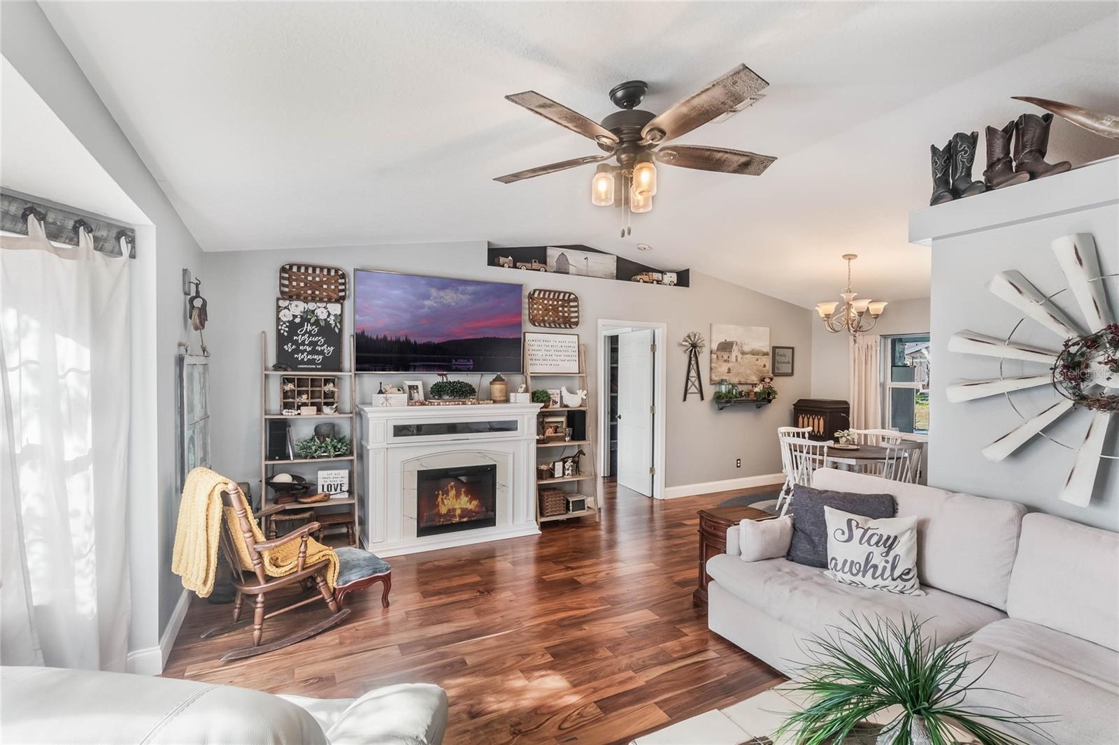 3290 RED FOX DR, DELTONA, FL, 32725