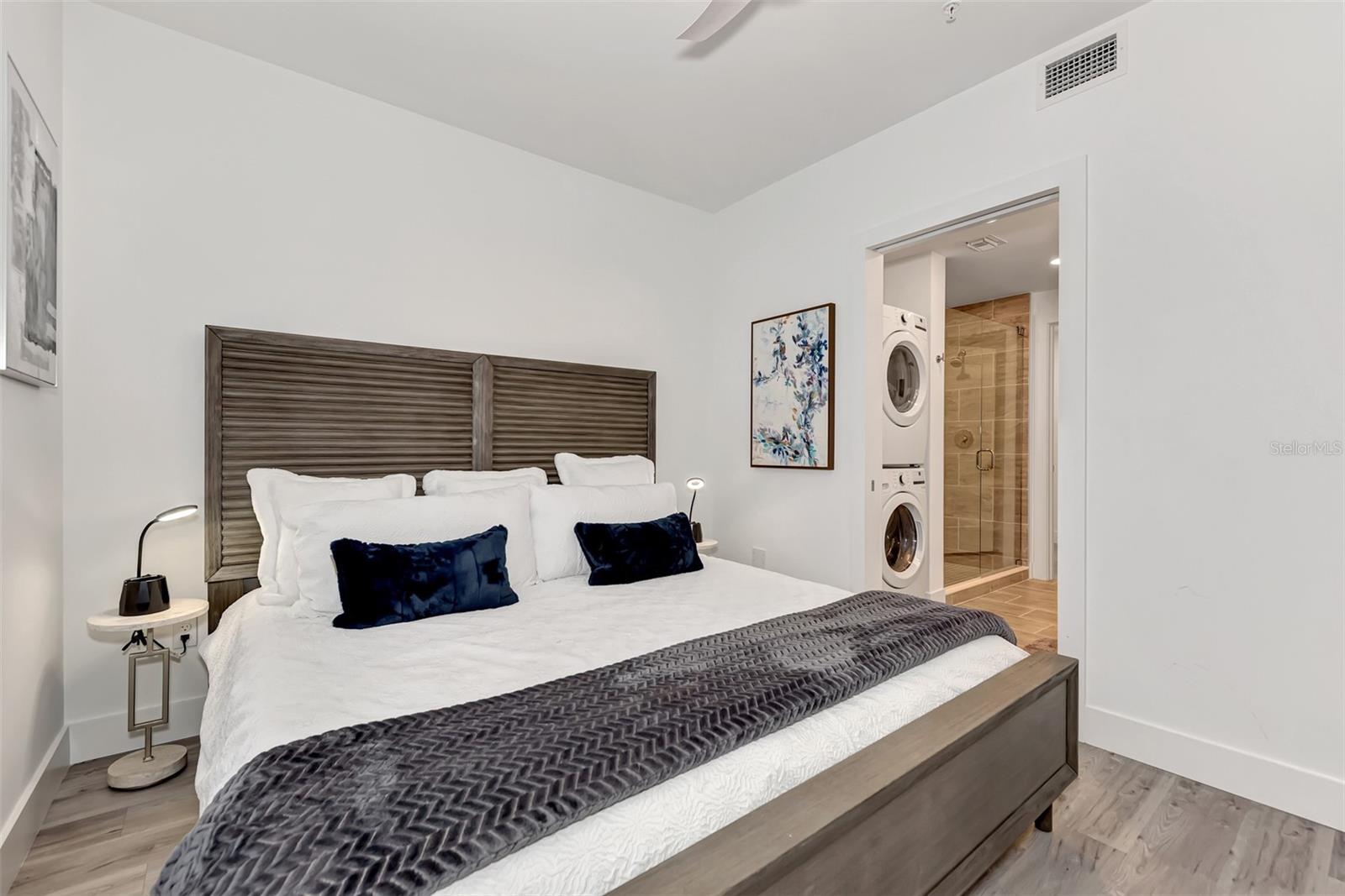 1703 N TAMIAMI TRL #307, SARASOTA, FL, 34234