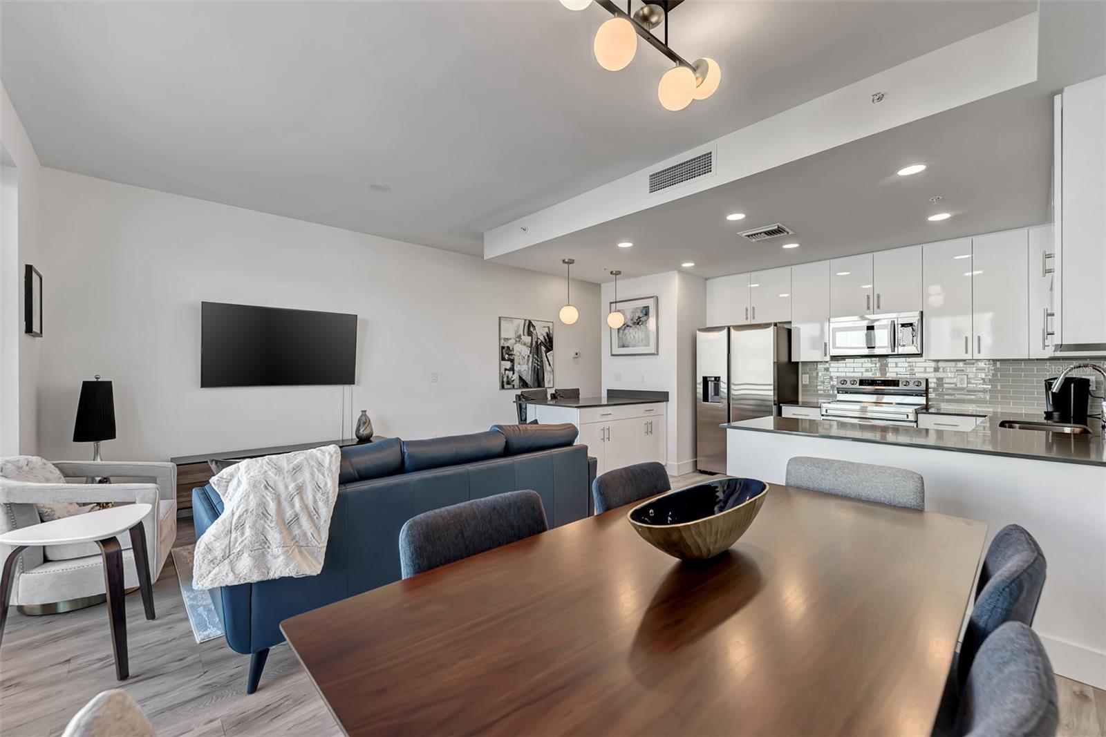 1703 N TAMIAMI TRL #307, SARASOTA, FL, 34234
