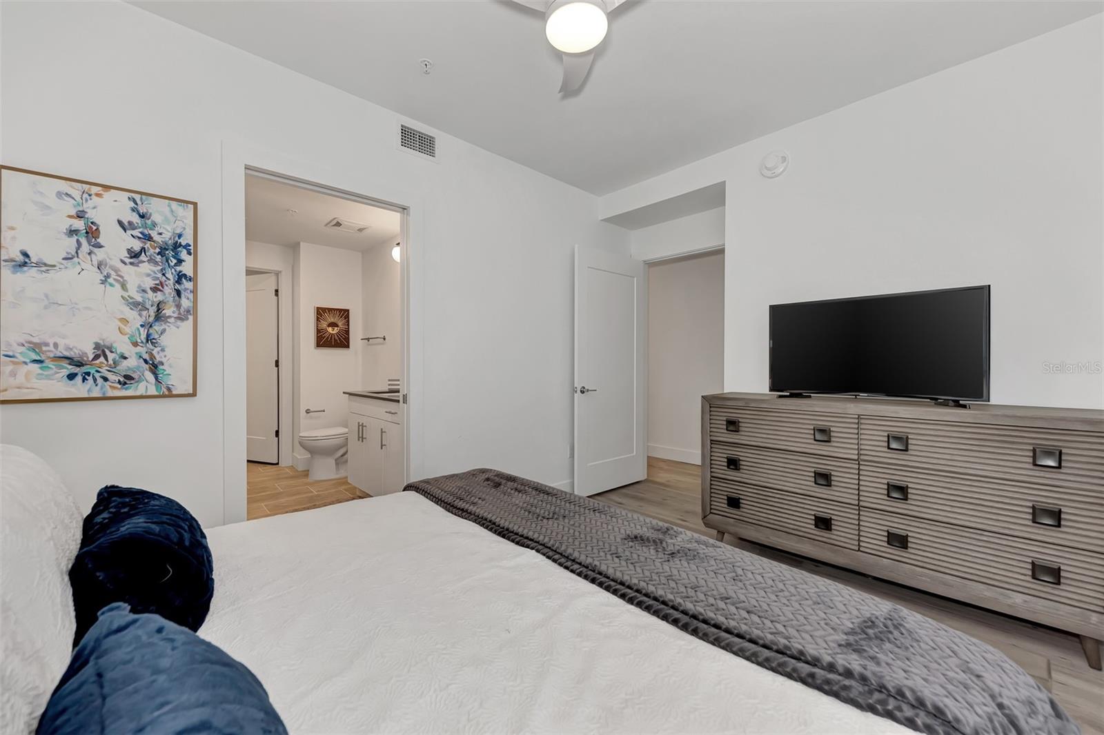 1703 N TAMIAMI TRL #307, SARASOTA, FL, 34234