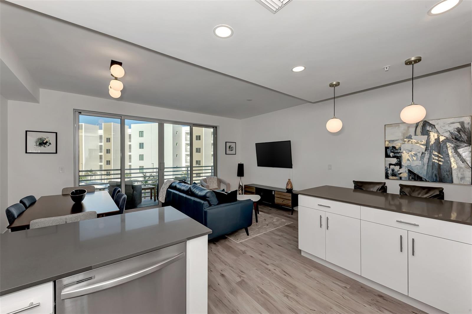 1703 N TAMIAMI TRL #307, SARASOTA, FL, 34234