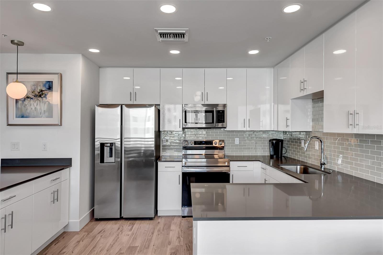 1703 N TAMIAMI TRL #307, SARASOTA, FL, 34234