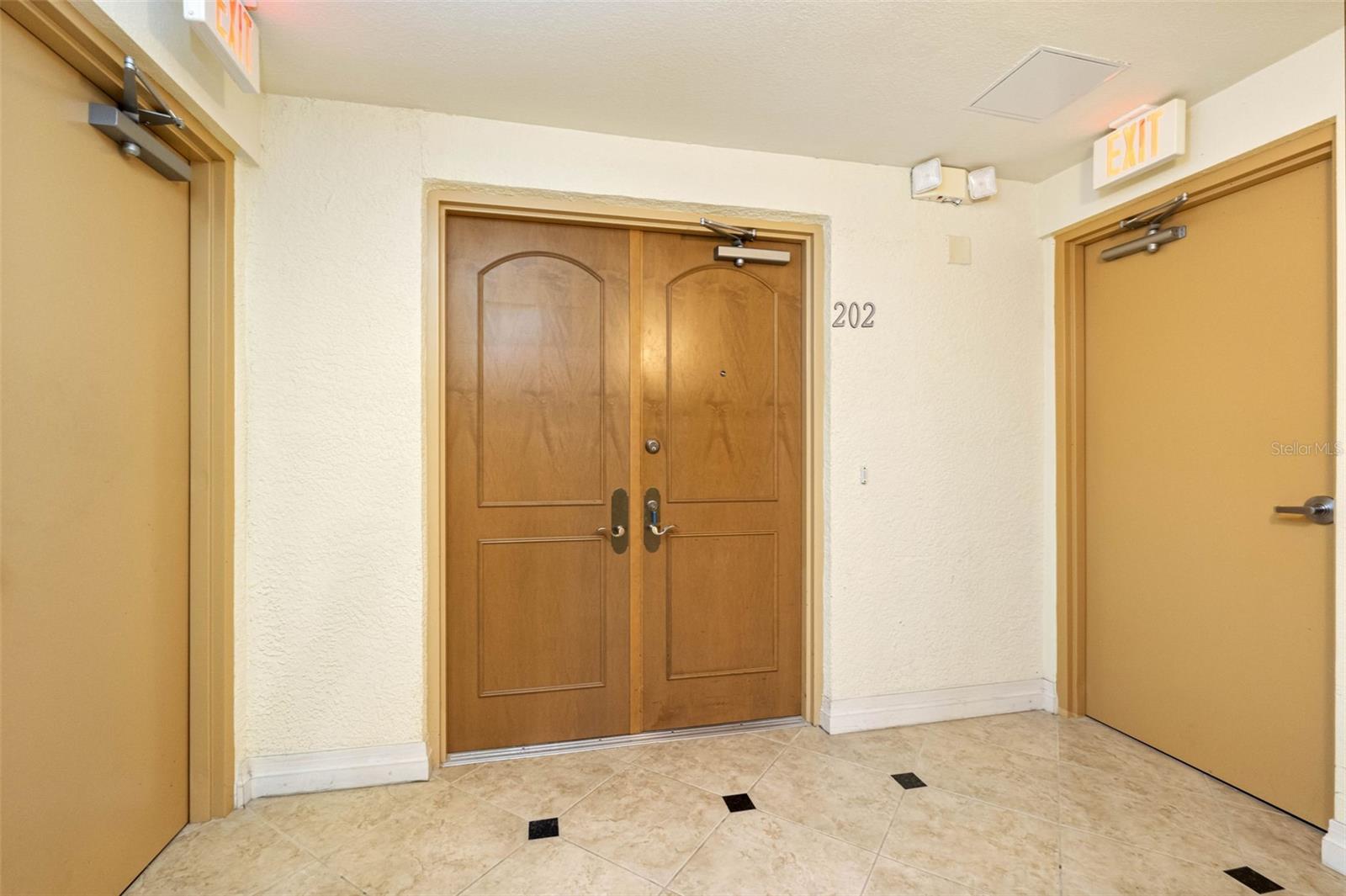 19734 GULF BLVD #202, INDIAN SHORES, FL, 33785