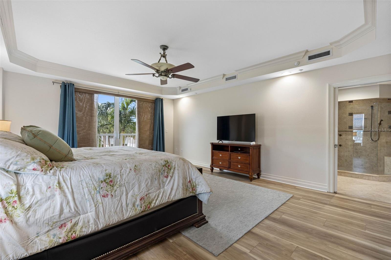 19734 GULF BLVD #202, INDIAN SHORES, FL, 33785