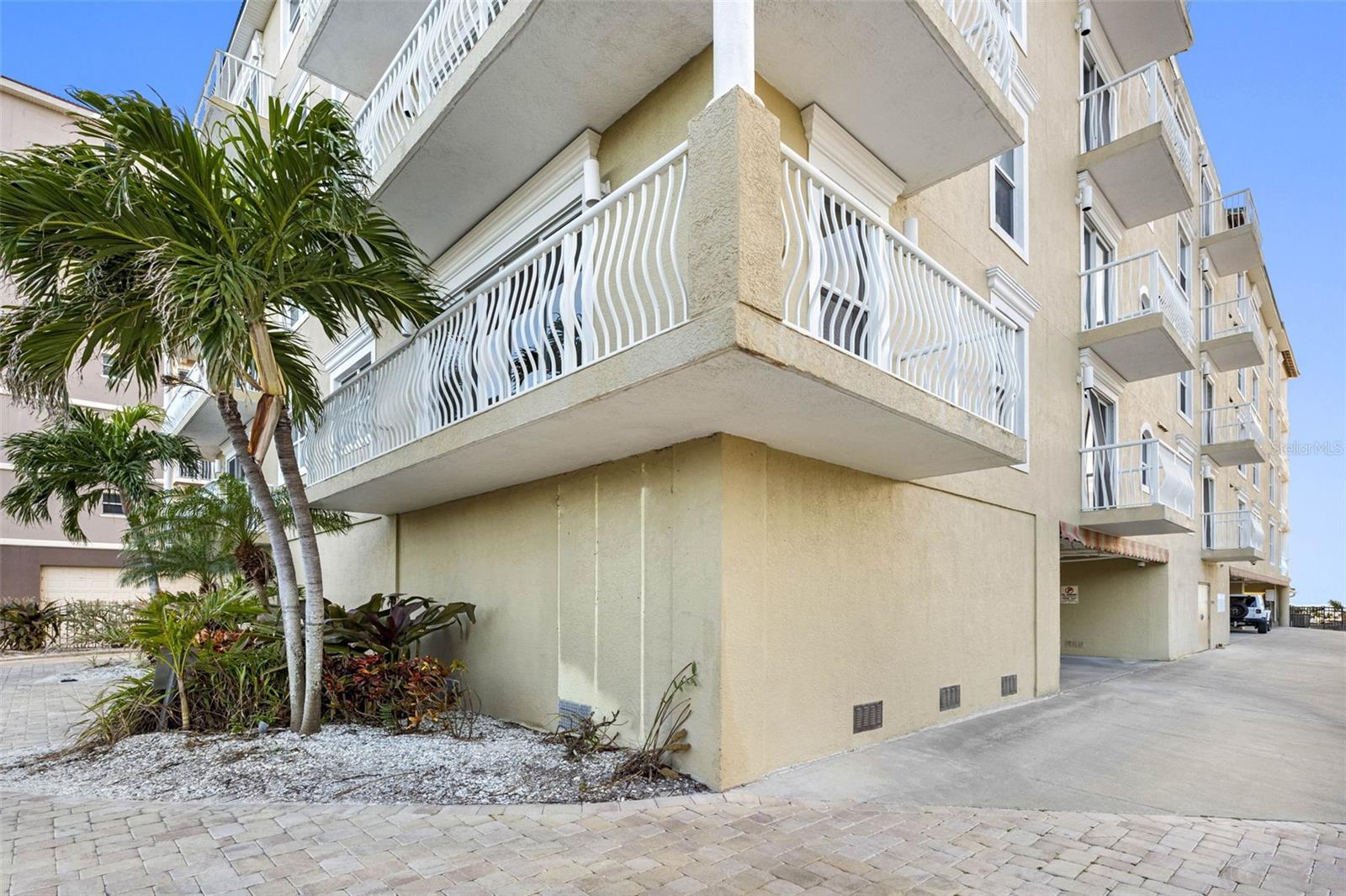 19734 GULF BLVD #202, INDIAN SHORES, FL, 33785