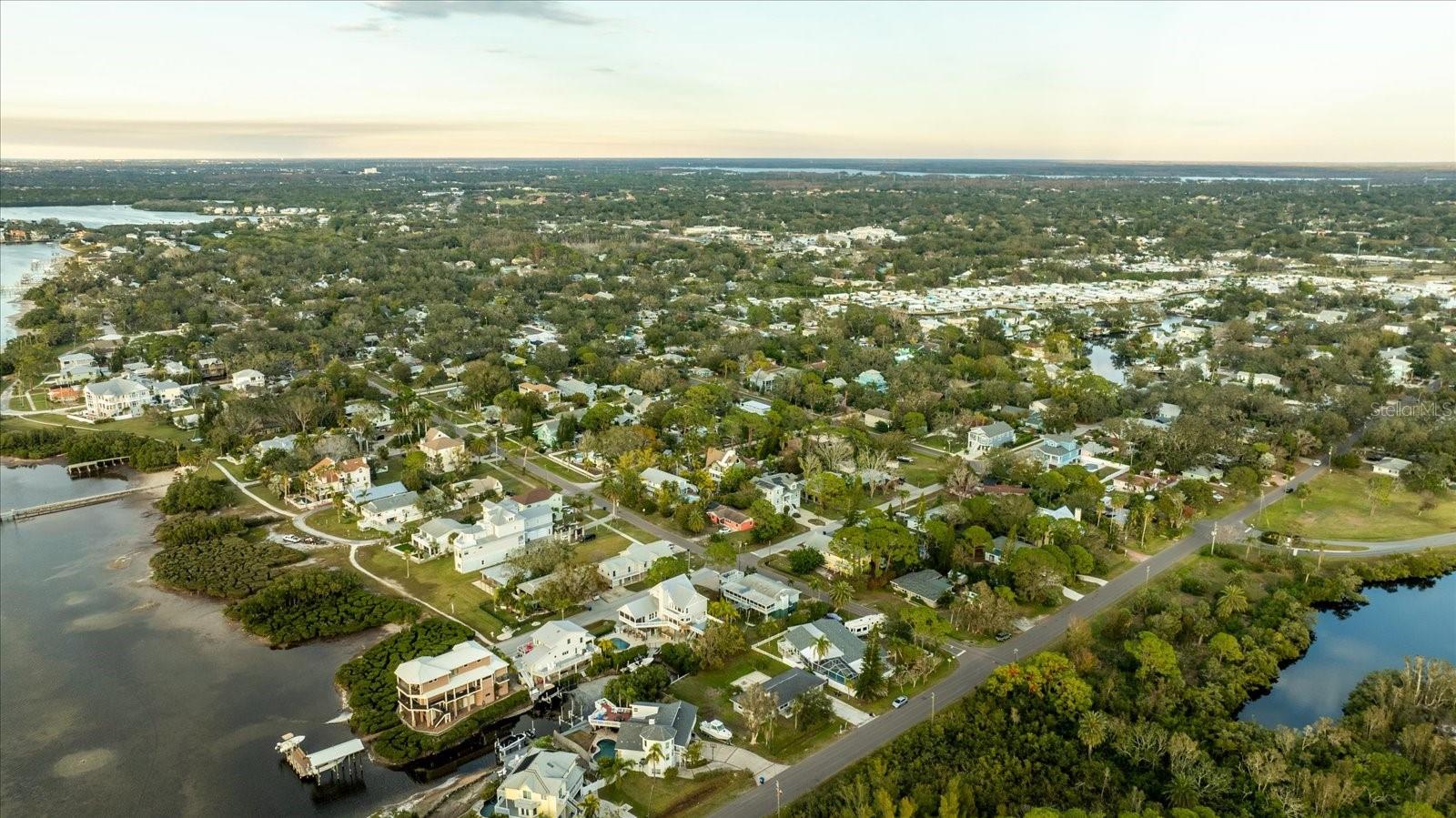 608 FLORIDA BLVD, CRYSTAL BEACH, FL, 34681