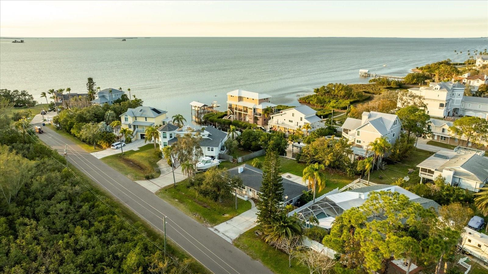 608 FLORIDA BLVD, CRYSTAL BEACH, FL, 34681