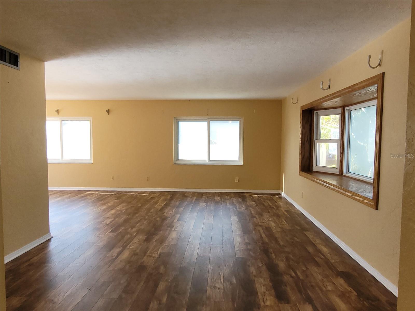 JUNGLE SHORES 2, ST PETERSBURG, FL, 33710