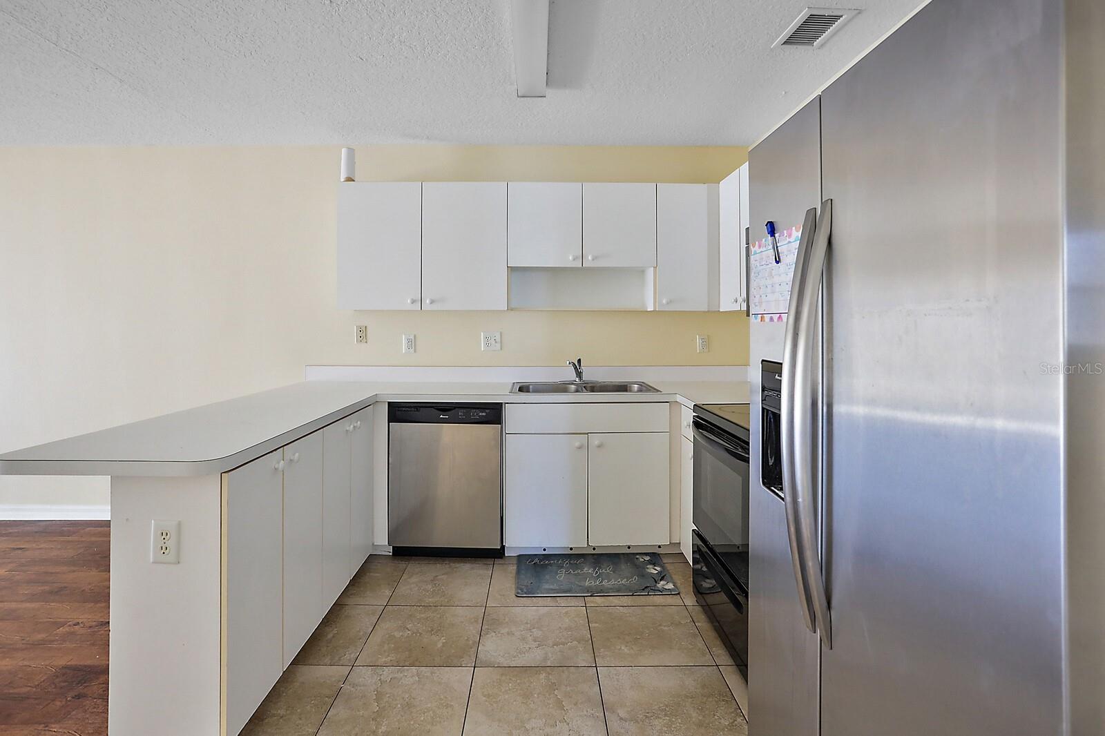 2617-2619 HOLLOW LN, LEESBURG, FL, 34748