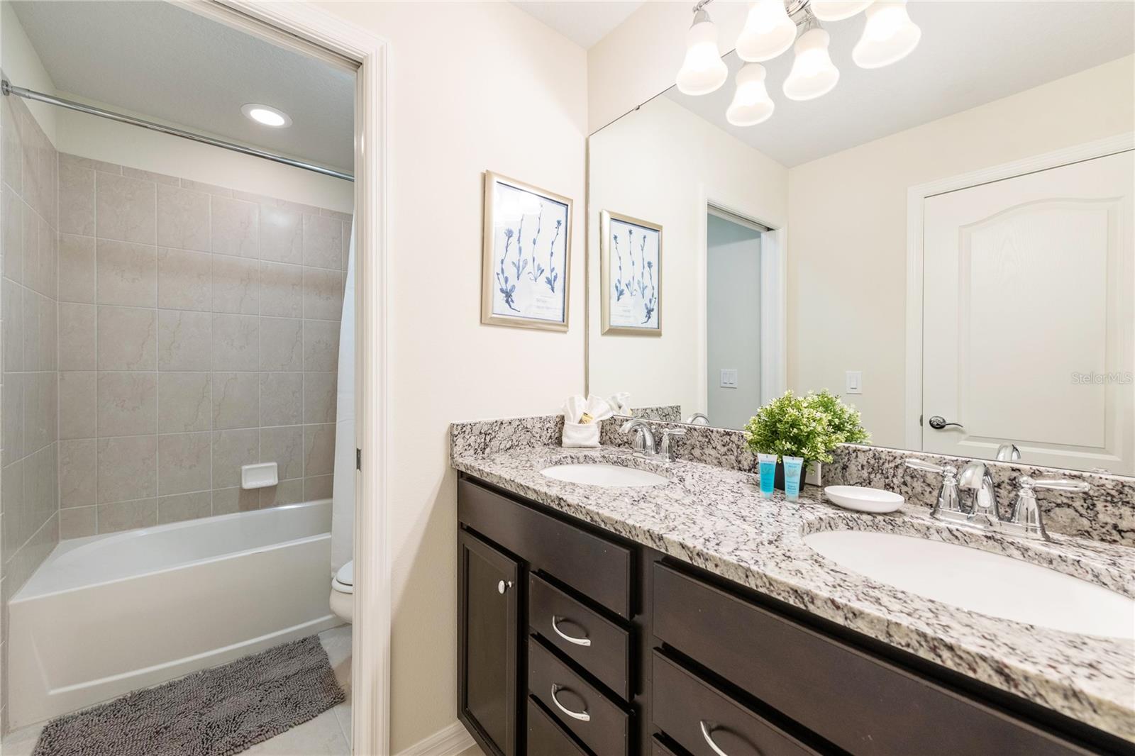 2432 DUBAI ST, KISSIMMEE, FL, 34747