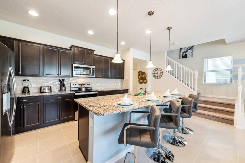 2432 DUBAI ST, KISSIMMEE, FL, 34747