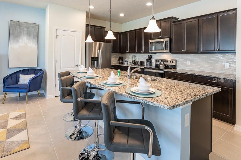 2432 DUBAI ST, KISSIMMEE, FL, 34747