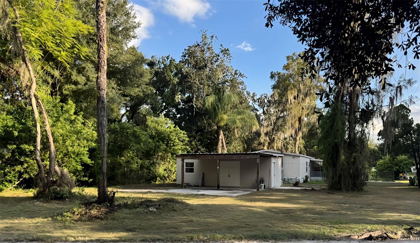 18111 LAKE FRONT DR, LUTZ, FL, 33548