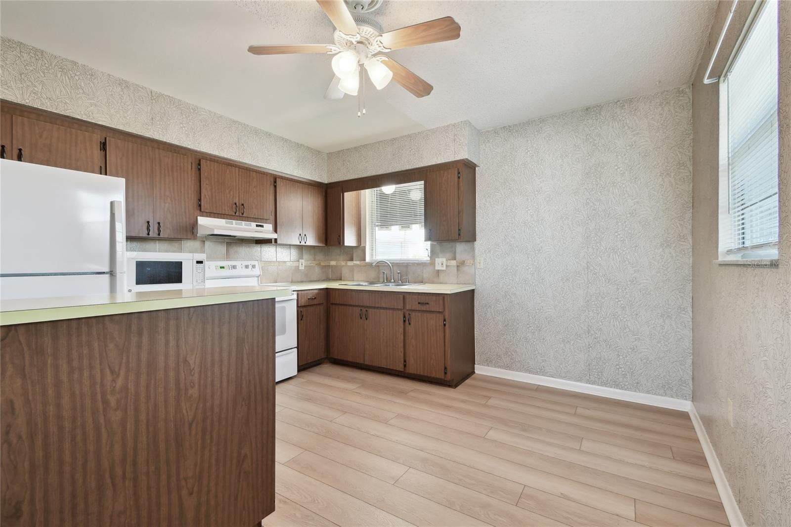 360 137TH AVENUE CIR, MADEIRA BEACH, FL, 33708