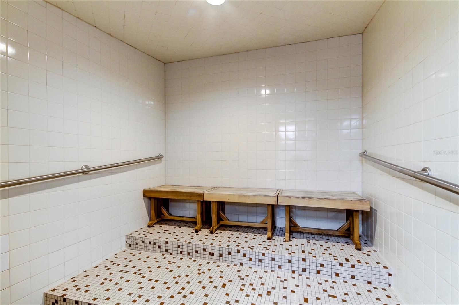 7050 SUNSET DR S #208, SOUTH PASADENA, FL, 33707