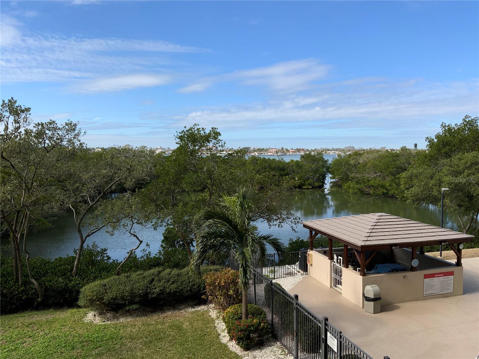 7050 SUNSET DR S #208, SOUTH PASADENA, FL, 33707