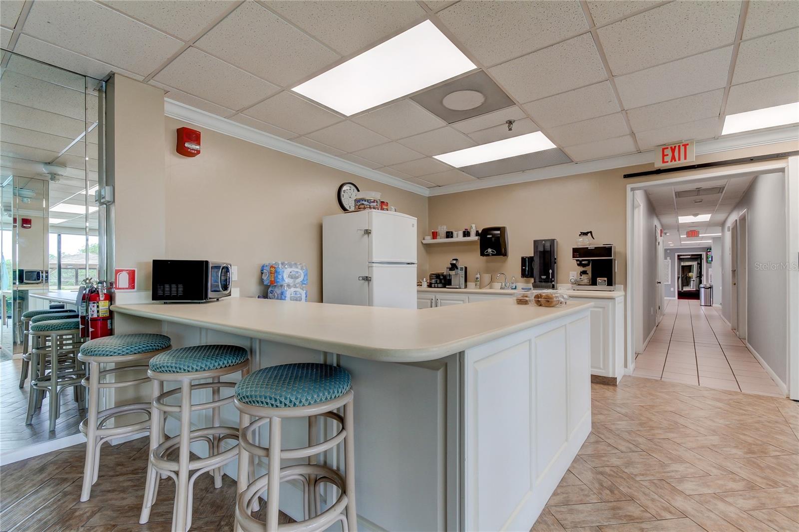 7050 SUNSET DR S #208, SOUTH PASADENA, FL, 33707