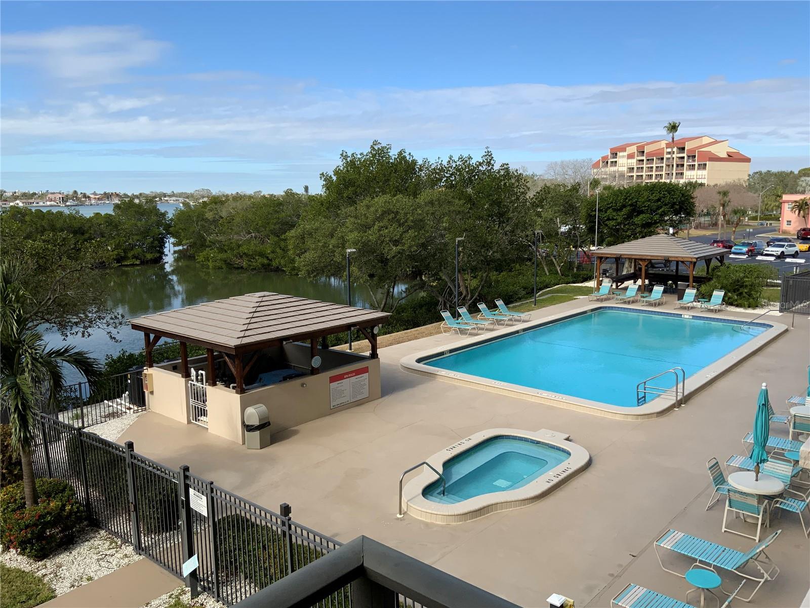7050 SUNSET DR S #208, SOUTH PASADENA, FL, 33707