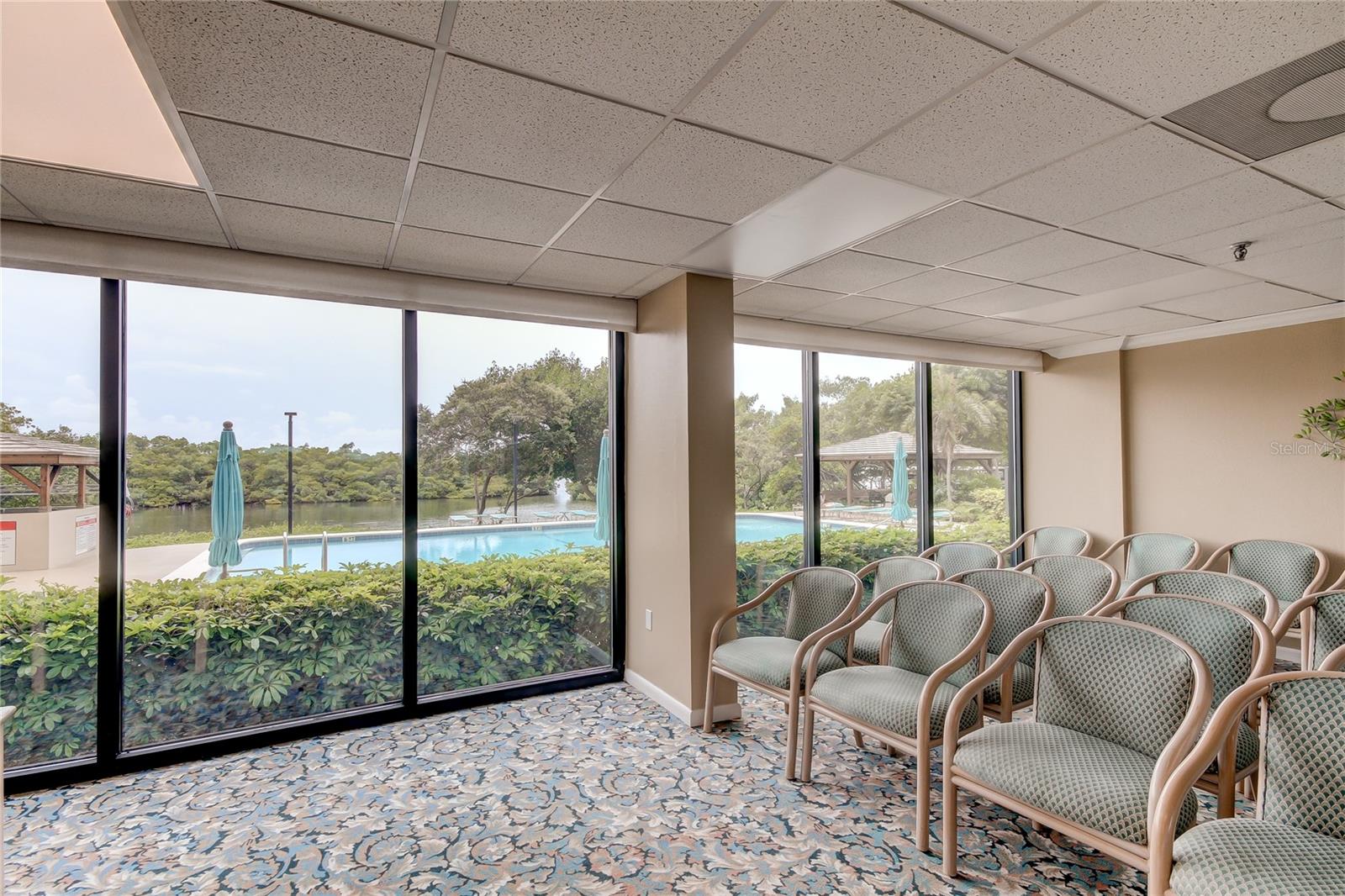 7050 SUNSET DR S #208, SOUTH PASADENA, FL, 33707