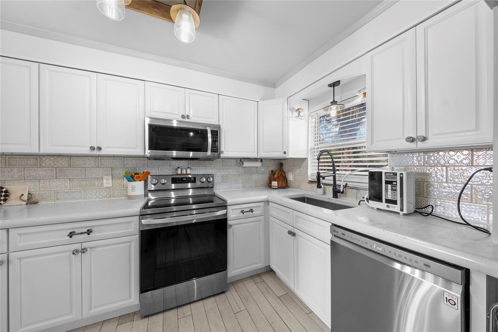 900 MULBERRY ST, FRUITLAND PARK, FL, 34731