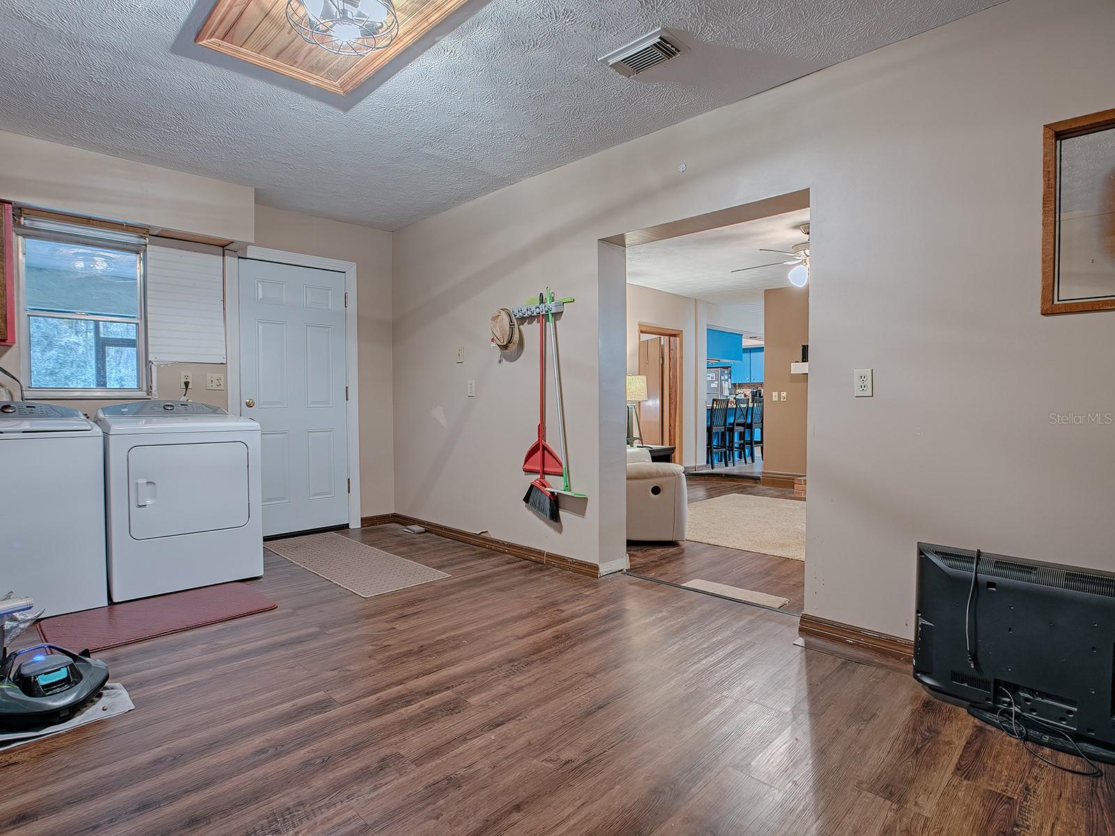 1029 CR 452A, LAKE PANASOFFKEE, FL, 33538