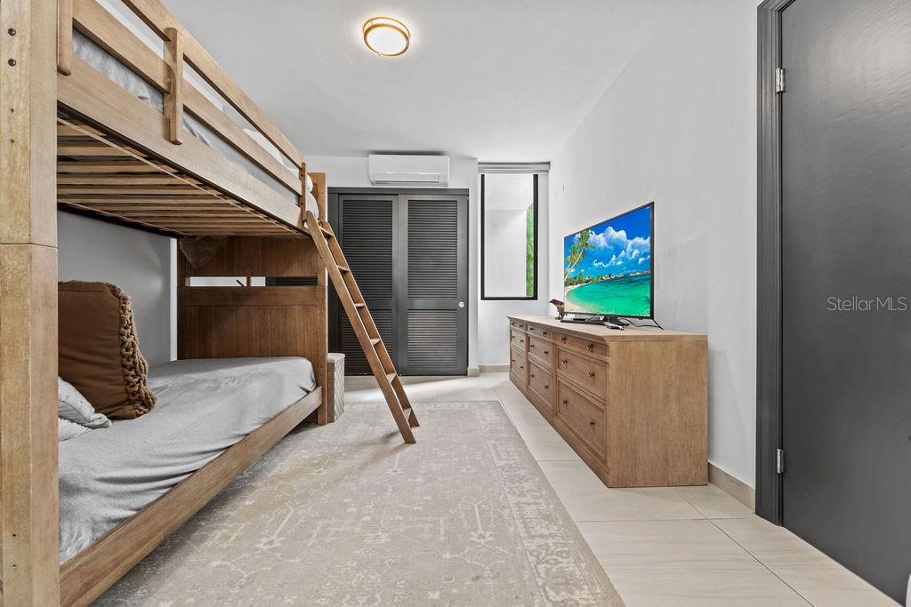 PR9111181 Property Photo