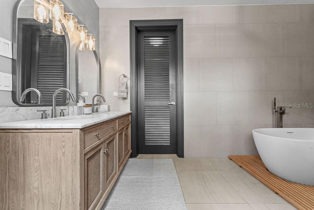 PR9111181 Property Photo