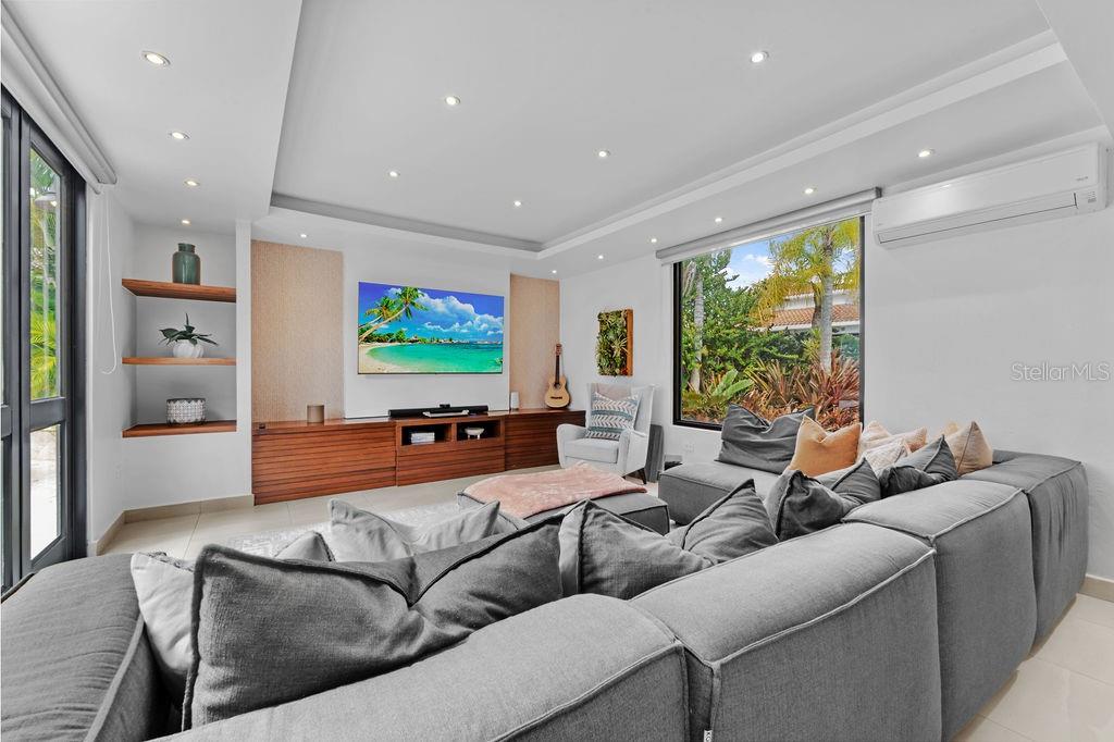 PR9111181 Property Photo