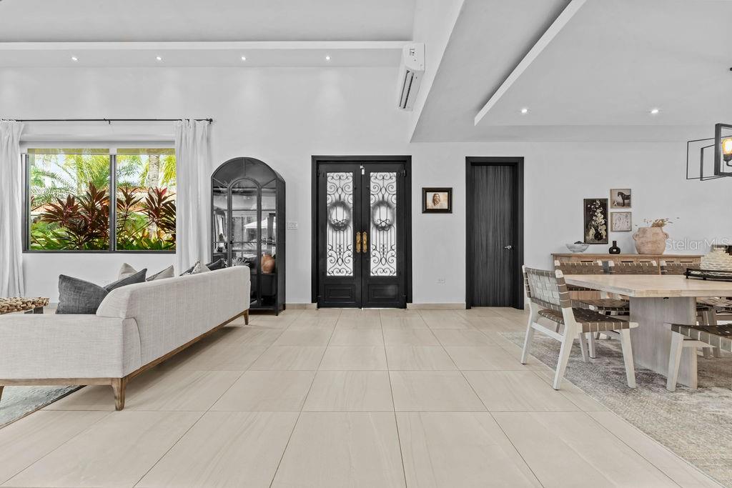 PR9111181 Property Photo